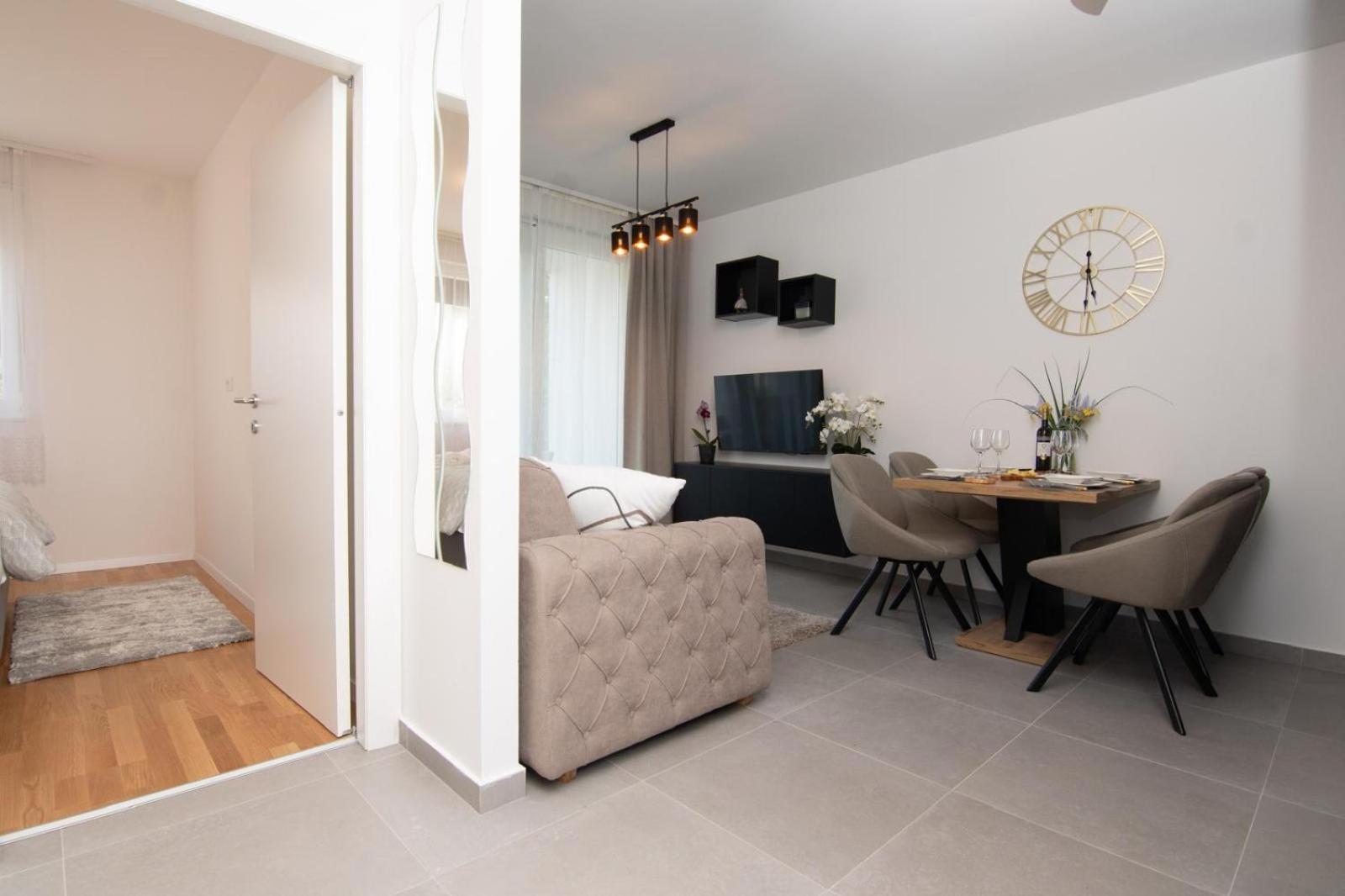 Studio Apartman Apollonia Sinj Exteriér fotografie
