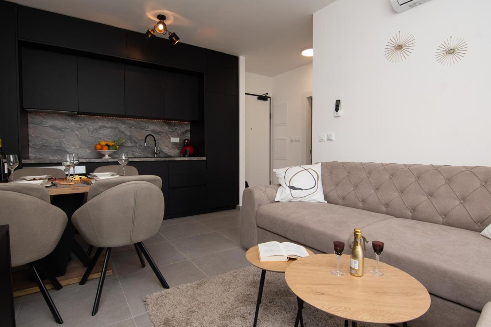 Studio Apartman Apollonia Sinj Exteriér fotografie